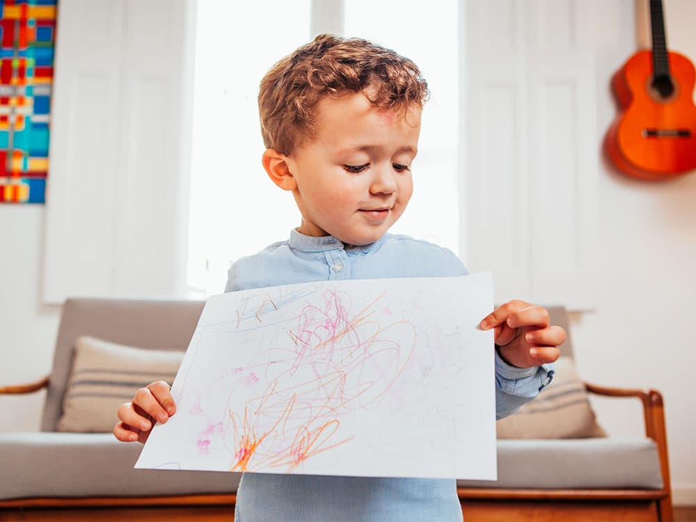 Kreative Beschaeftigung Kinder 3 Jahre stärkt Fantasie und Denken