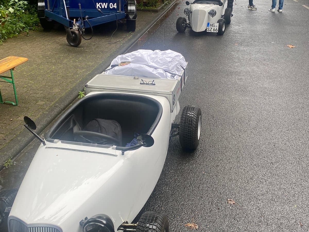 Machen Sie Ihr Abenteuer mit Hot Rod Patrol unvergesslich