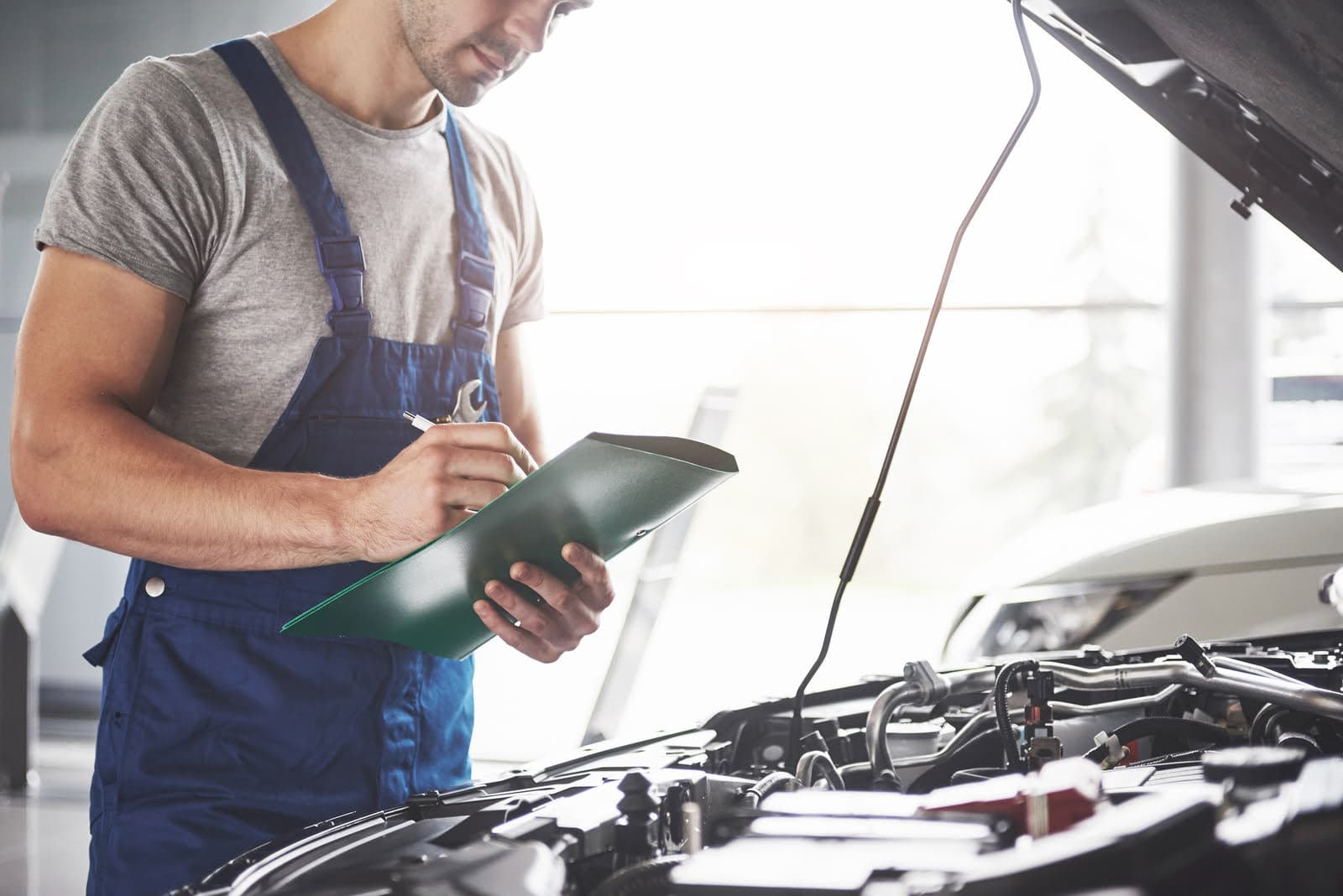Auto mit Motorschaden verkaufen in NRW – Schnelle Abwicklung & Bestpreis