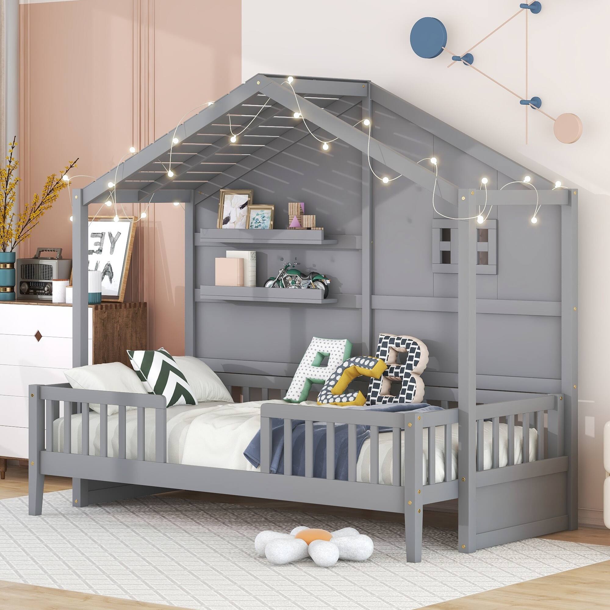 Extra Stauraum und Funktionalität mit dem Hausbett 120x200