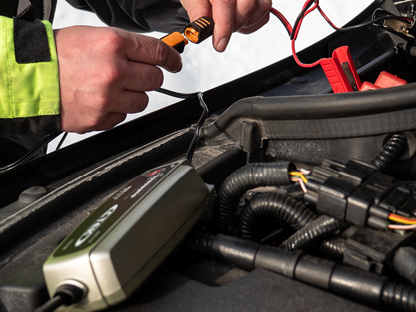 CTEK MXS 10: Das Batterieladegerät, dem Profis vertrauen