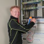 Elektriker in der Nähe gesucht? meister-job hat die Lösung
